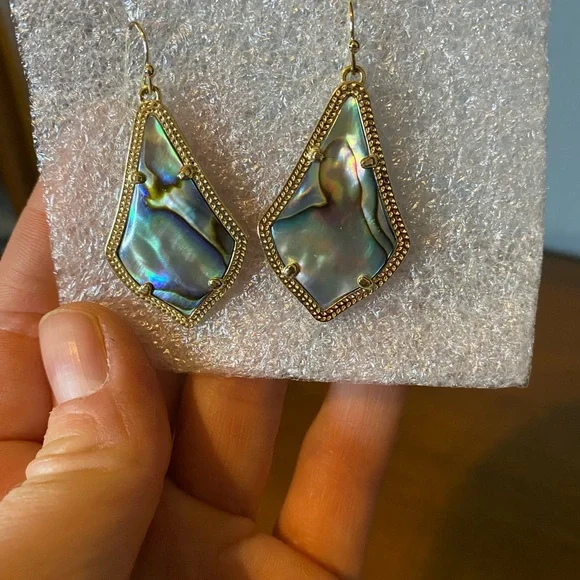 Kendra Scott Iridescent Earrings - Picture 3 of 4